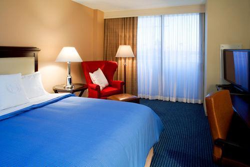 Hotel Sheraton Waterside 4*